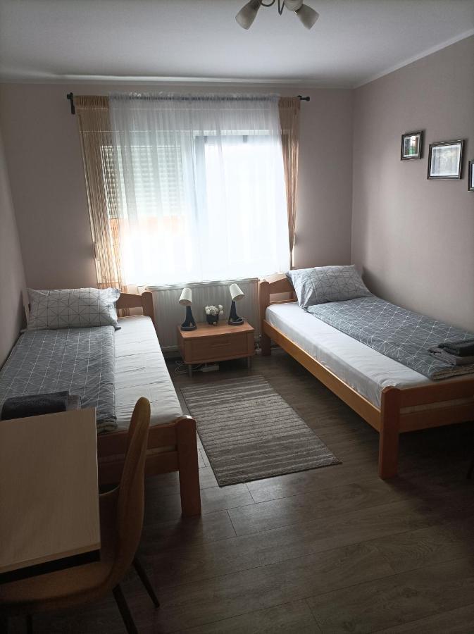 Ariana Apartman クラグイェヴァツ エクステリア 写真