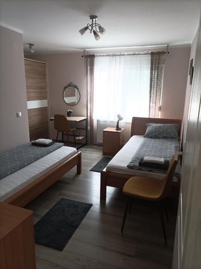 Ariana Apartman クラグイェヴァツ エクステリア 写真