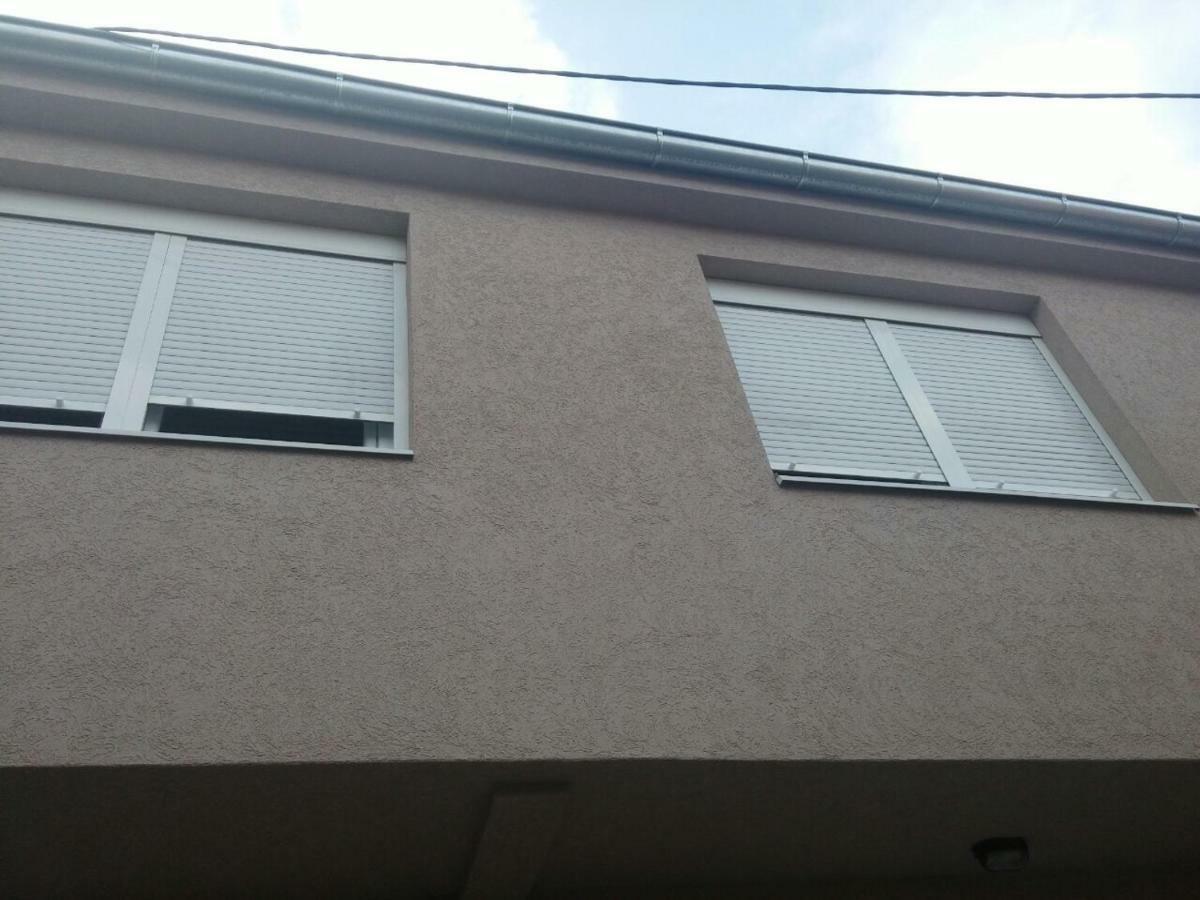 Ariana Apartman クラグイェヴァツ エクステリア 写真